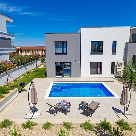 2 Bedroom In Apartament *