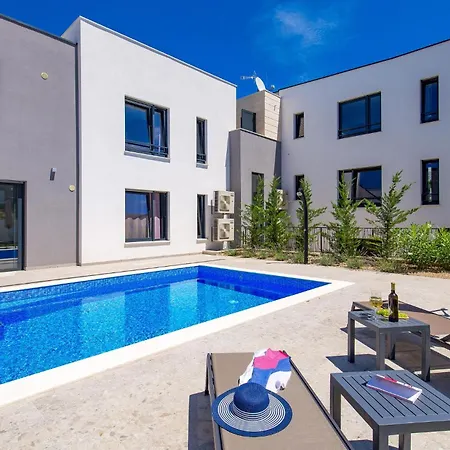 Apartament 2 Bedroom In Malinska