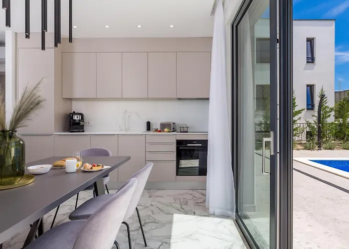 2 Bedroom In Apartamento Malinska