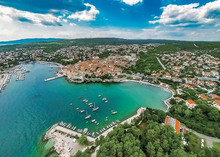 2 Bedroom In Appartement Malinska