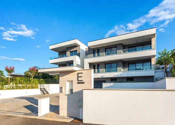 2 Bedroom In Appartamento Malinska