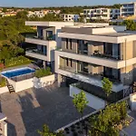 Appartamento Awesome In Malinska